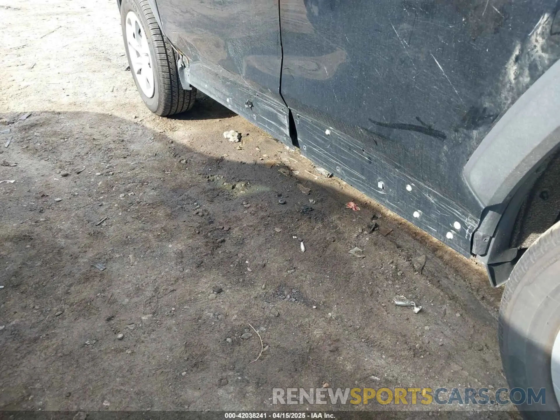 6 Photograph of a damaged car 2T3F1RFV6KC026259 TOYOTA RAV4 2019