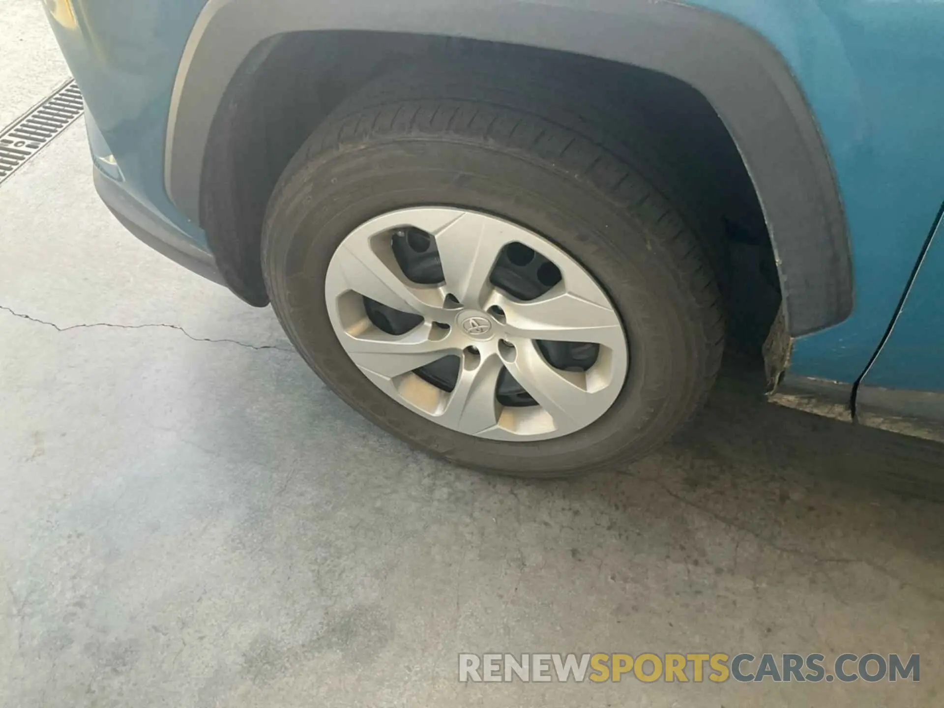 3 Photograph of a damaged car 2T3F1RFV6KC029615 TOYOTA RAV4 2019