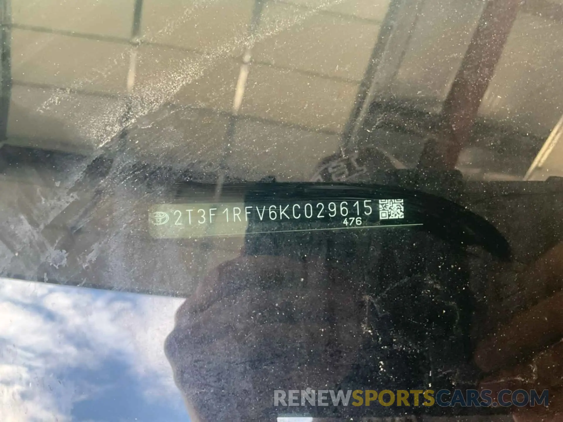 5 Photograph of a damaged car 2T3F1RFV6KC029615 TOYOTA RAV4 2019
