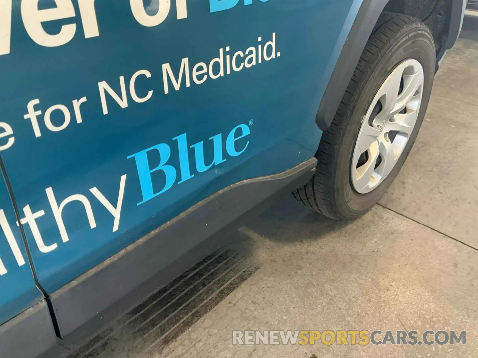 7 Photograph of a damaged car 2T3F1RFV6KC029615 TOYOTA RAV4 2019