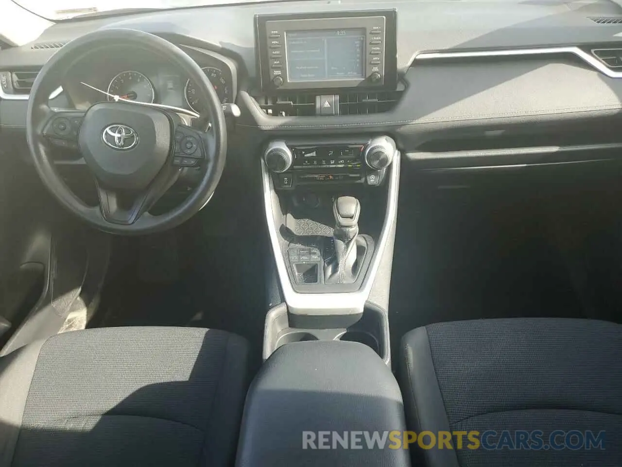 8 Photograph of a damaged car 2T3F1RFV6KC040341 TOYOTA RAV4 2019