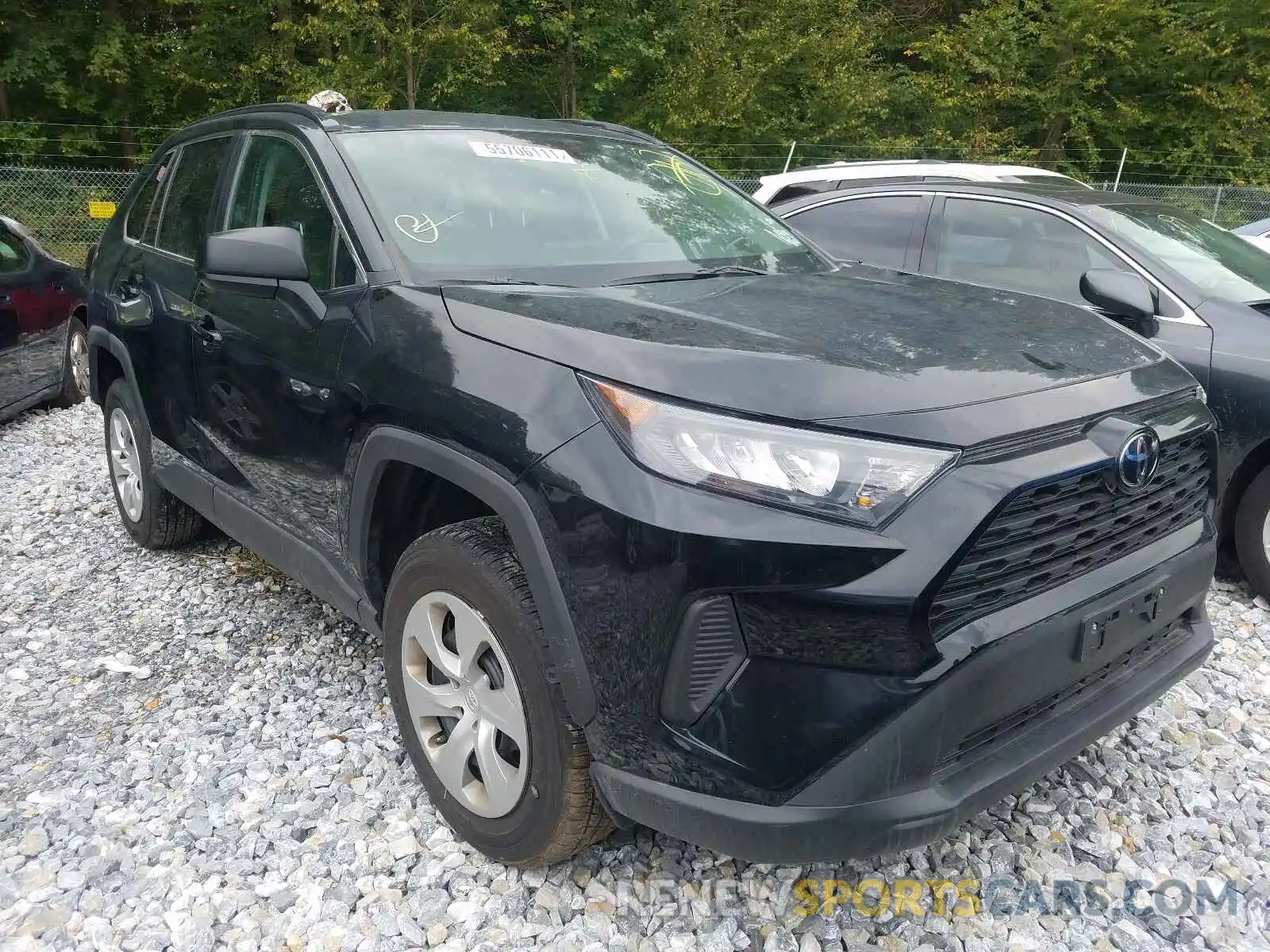 1 Photograph of a damaged car 2T3F1RFV6KC043482 TOYOTA RAV4 2019