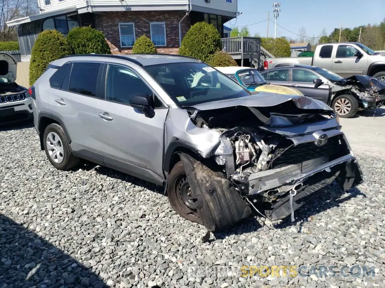 4 Photograph of a damaged car 2T3F1RFV6KW063262 TOYOTA RAV4 2019