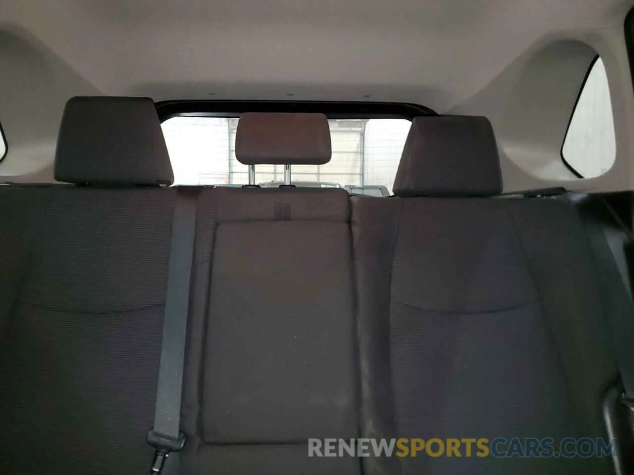 10 Photograph of a damaged car 2T3F1RFV6KW066131 TOYOTA RAV4 2019