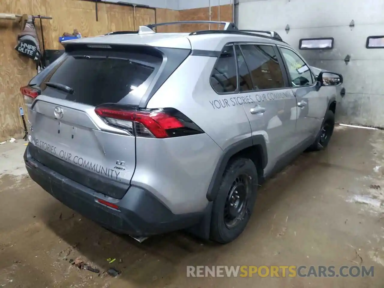 4 Photograph of a damaged car 2T3F1RFV7KC020213 TOYOTA RAV4 2019