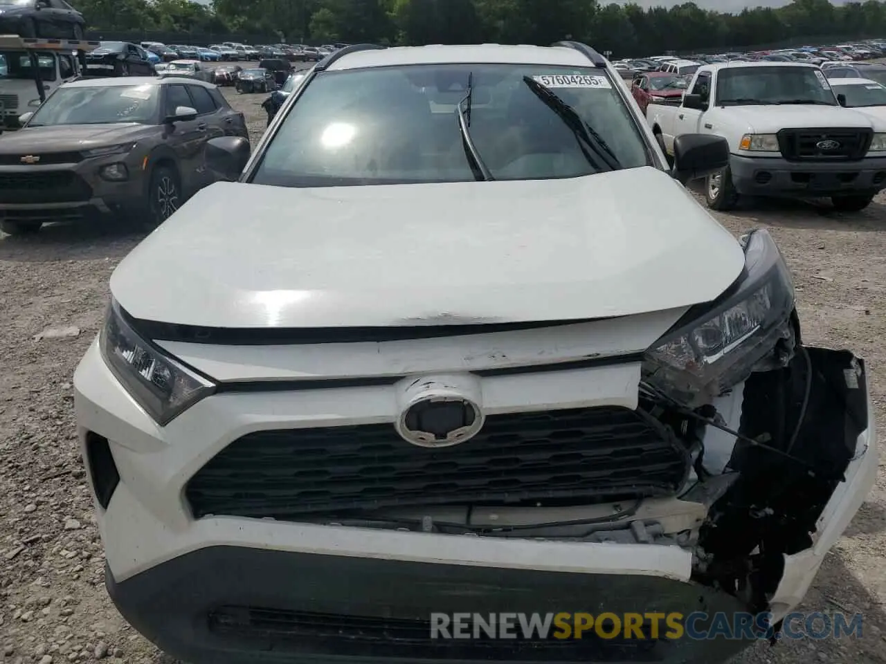 5 Photograph of a damaged car 2T3F1RFV7KW007556 TOYOTA RAV4 2019