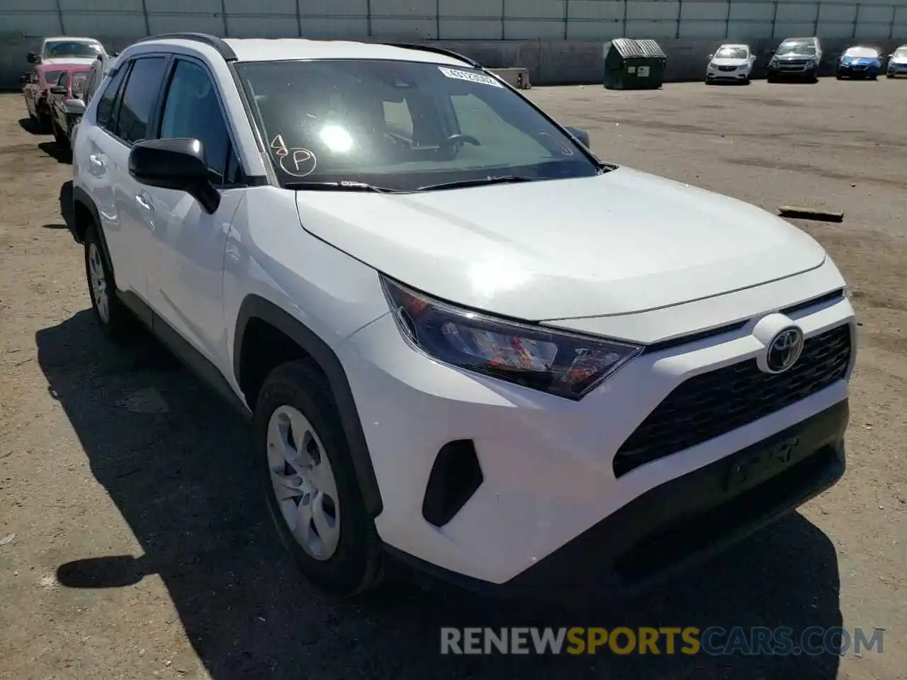 1 Photograph of a damaged car 2T3F1RFV7KW015074 TOYOTA RAV4 2019