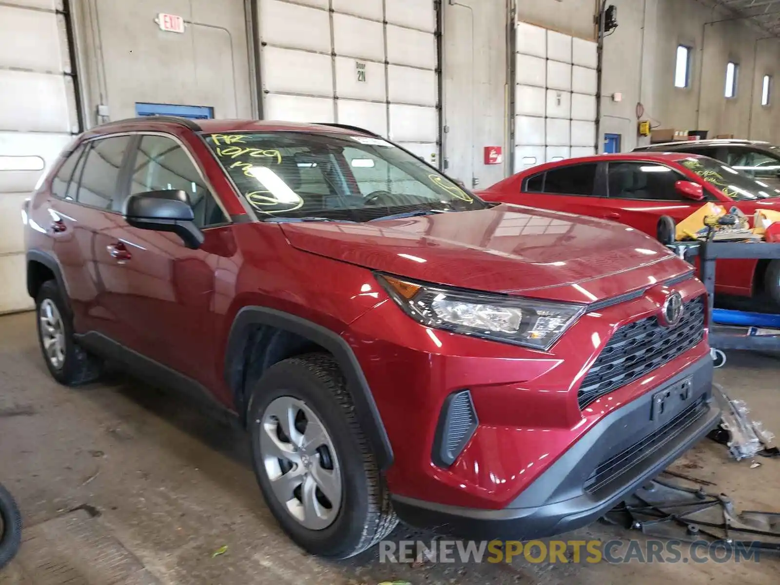 1 Photograph of a damaged car 2T3F1RFV7KW082774 TOYOTA RAV4 2019