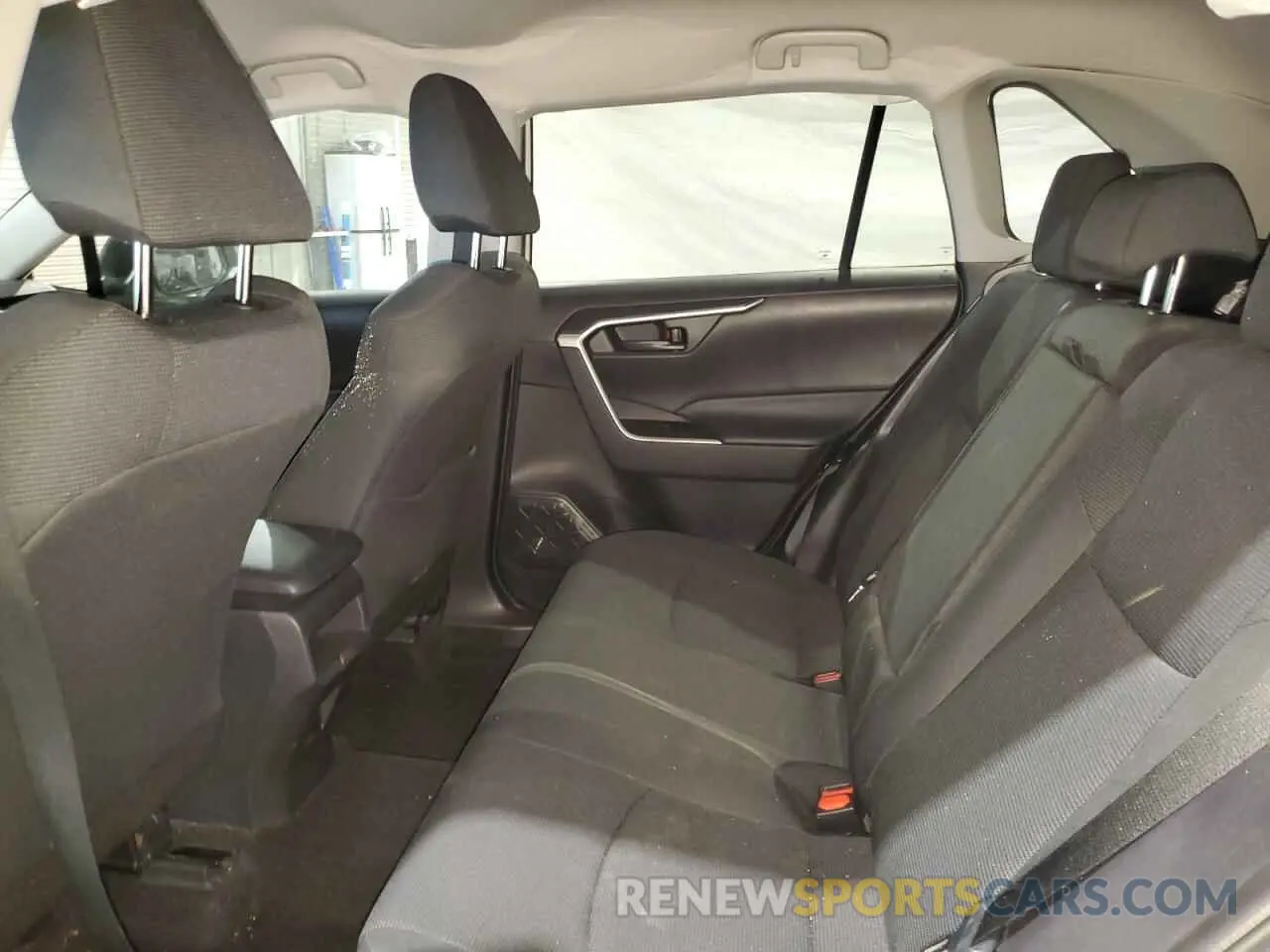 11 Photograph of a damaged car 2T3F1RFV8KC005154 TOYOTA RAV4 2019