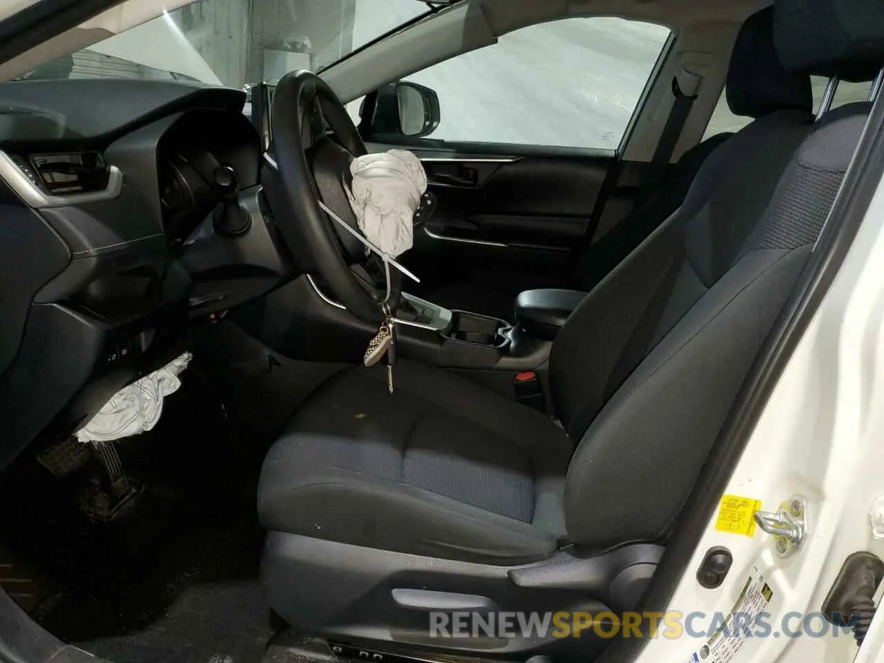 7 Photograph of a damaged car 2T3F1RFV8KC005154 TOYOTA RAV4 2019