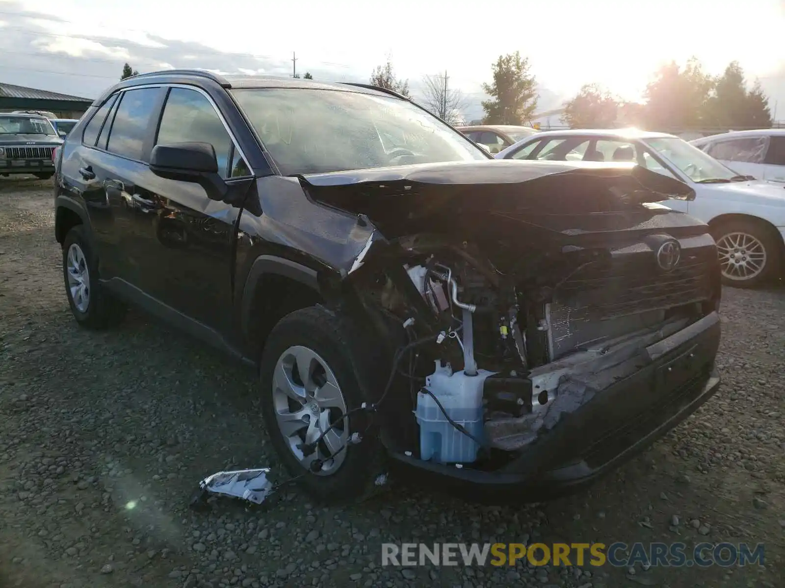 1 Photograph of a damaged car 2T3F1RFV8KC006952 TOYOTA RAV4 2019