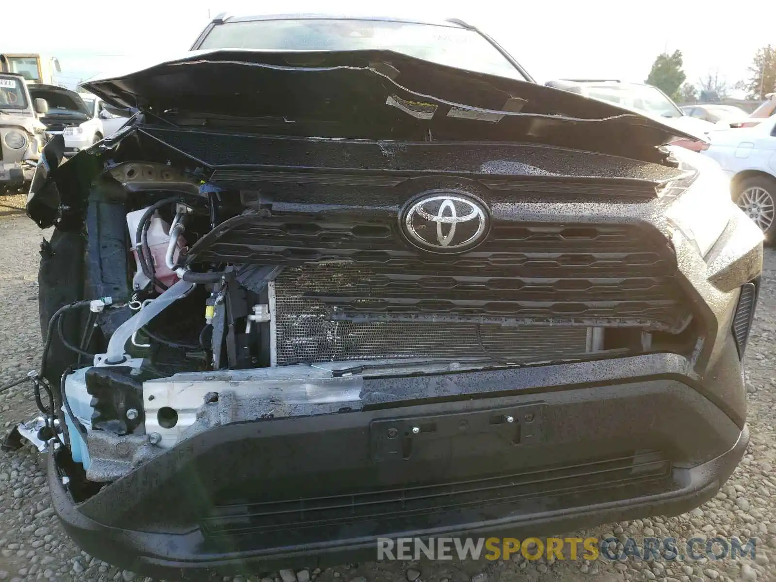 9 Photograph of a damaged car 2T3F1RFV8KC006952 TOYOTA RAV4 2019