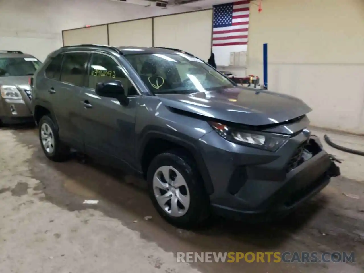 1 Photograph of a damaged car 2T3F1RFV8KC024772 TOYOTA RAV4 2019