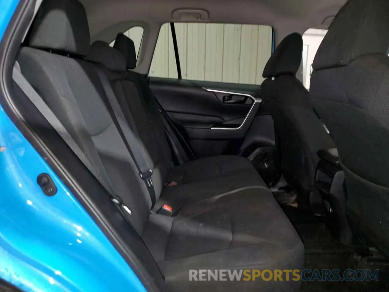 11 Photograph of a damaged car 2T3F1RFV8KC052751 TOYOTA RAV4 2019