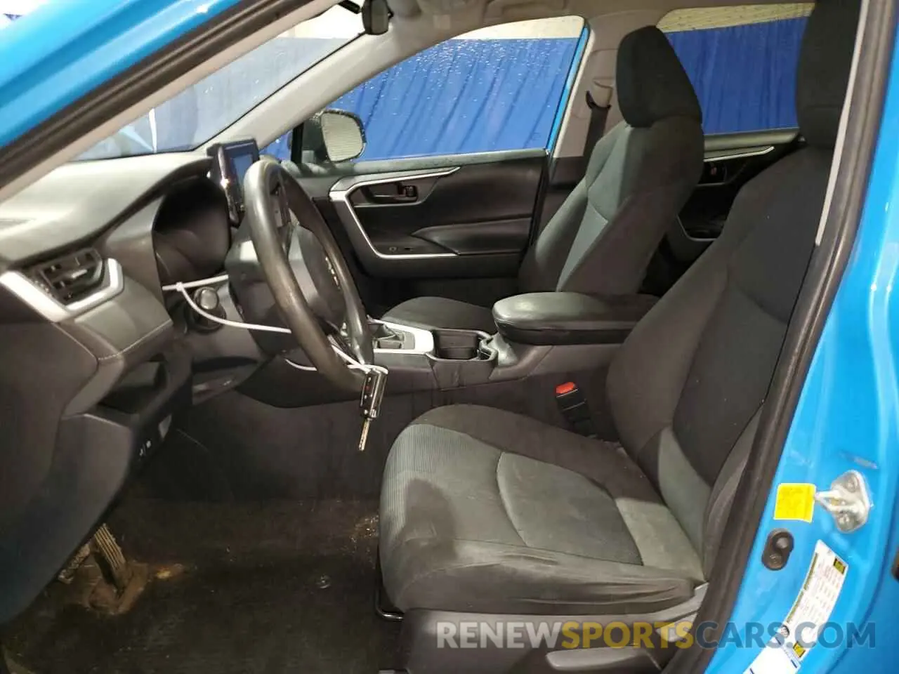7 Photograph of a damaged car 2T3F1RFV8KC052751 TOYOTA RAV4 2019