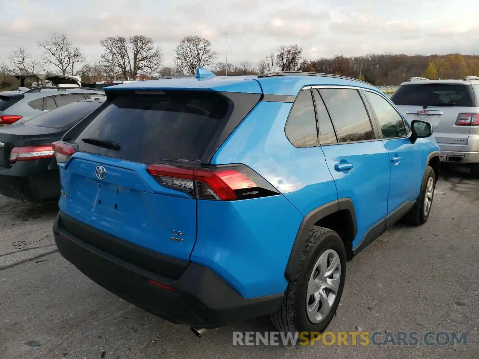 4 Photograph of a damaged car 2T3F1RFV8KW007842 TOYOTA RAV4 2019