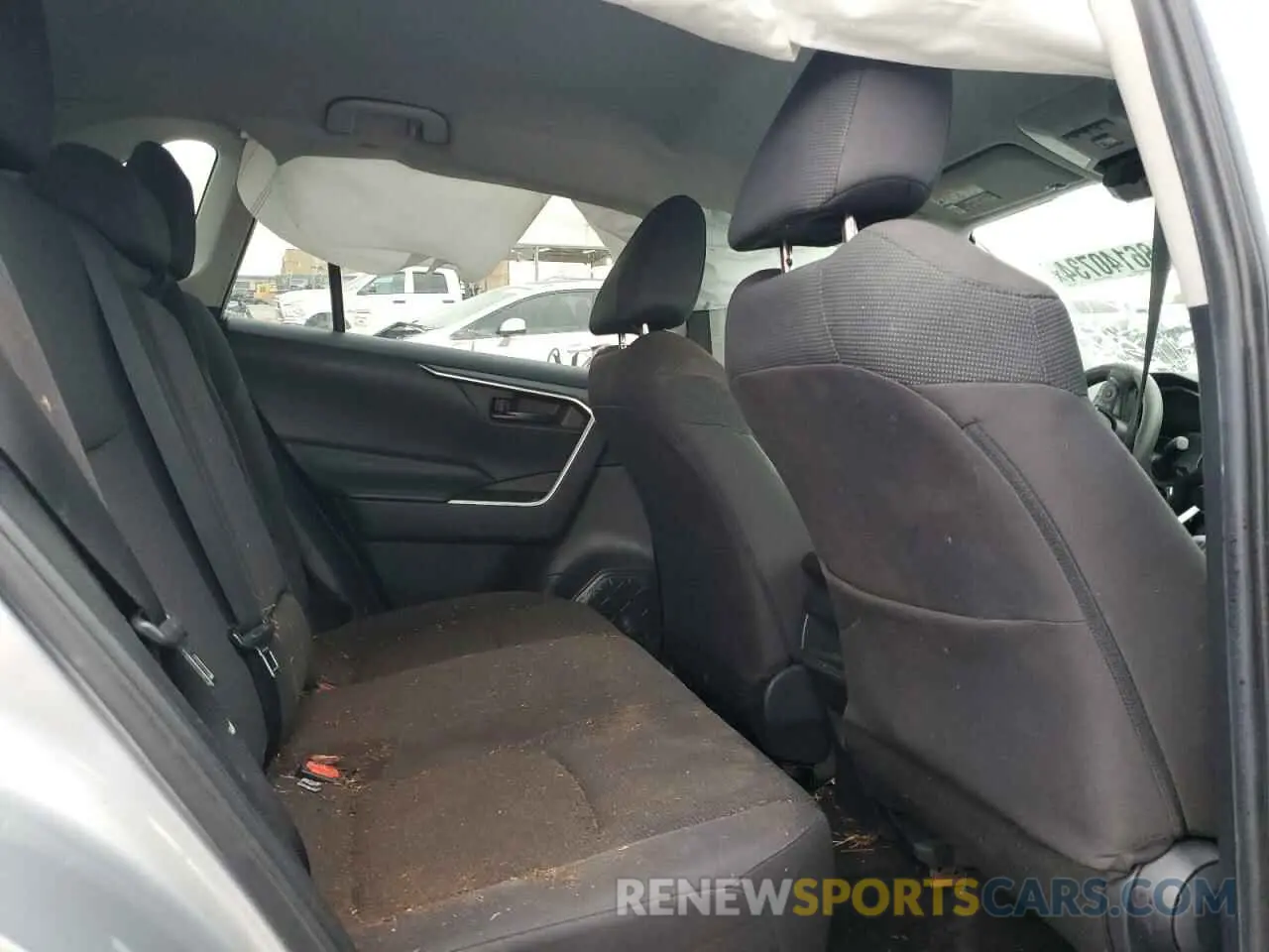 11 Photograph of a damaged car 2T3F1RFV8KW019490 TOYOTA RAV4 2019