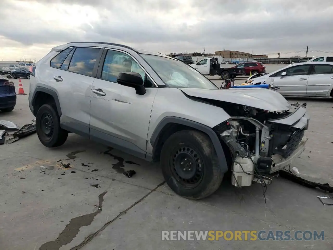 4 Photograph of a damaged car 2T3F1RFV8KW019490 TOYOTA RAV4 2019
