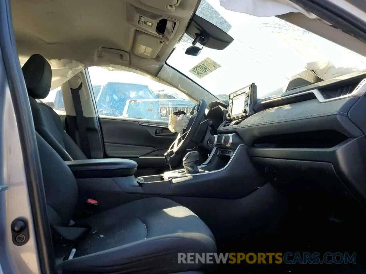 7 Photograph of a damaged car 2T3F1RFV8KW019490 TOYOTA RAV4 2019