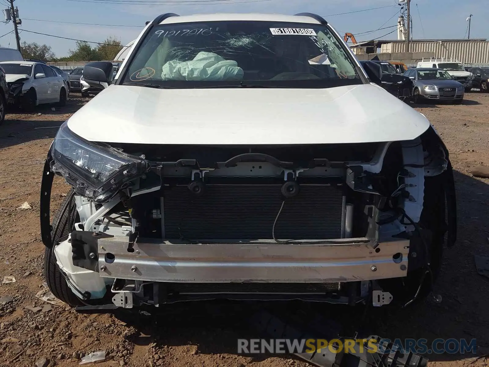 9 Photograph of a damaged car 2T3F1RFV8KW027105 TOYOTA RAV4 2019
