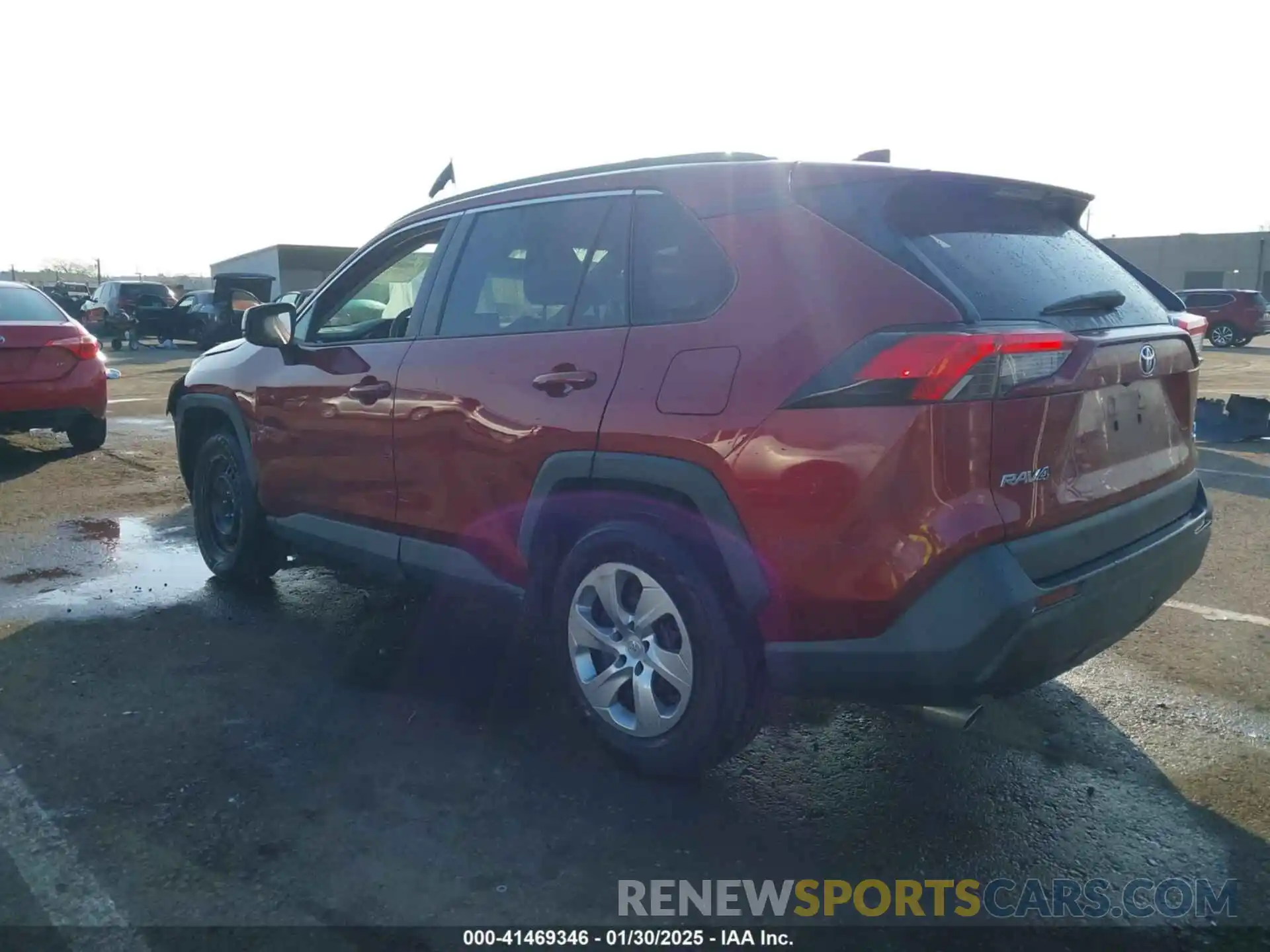 3 Photograph of a damaged car 2T3F1RFV8KW043093 TOYOTA RAV4 2019