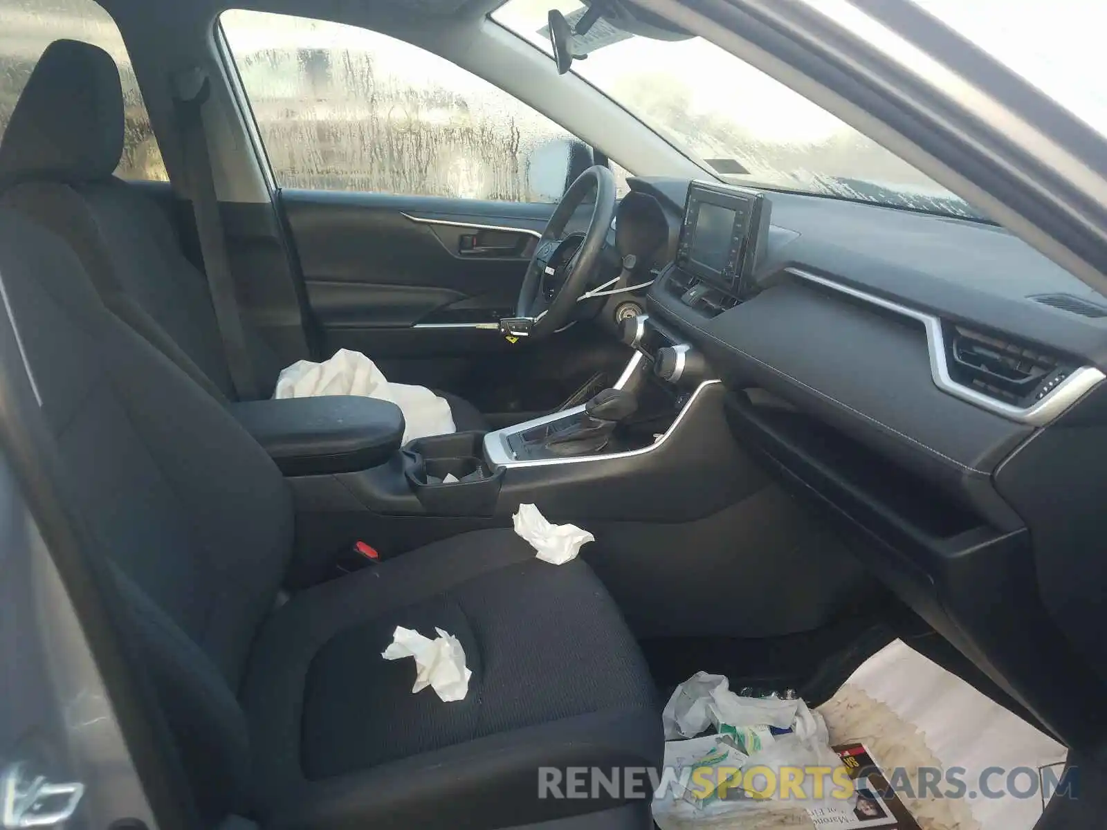 5 Photograph of a damaged car 2T3F1RFV8KW044387 TOYOTA RAV4 2019