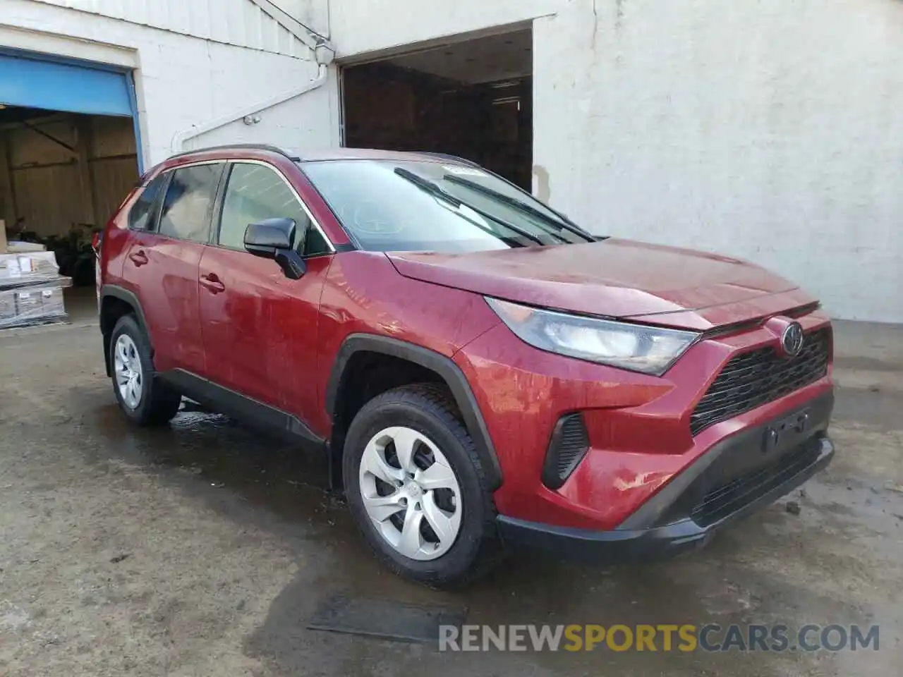 1 Photograph of a damaged car 2T3F1RFV8KW062811 TOYOTA RAV4 2019