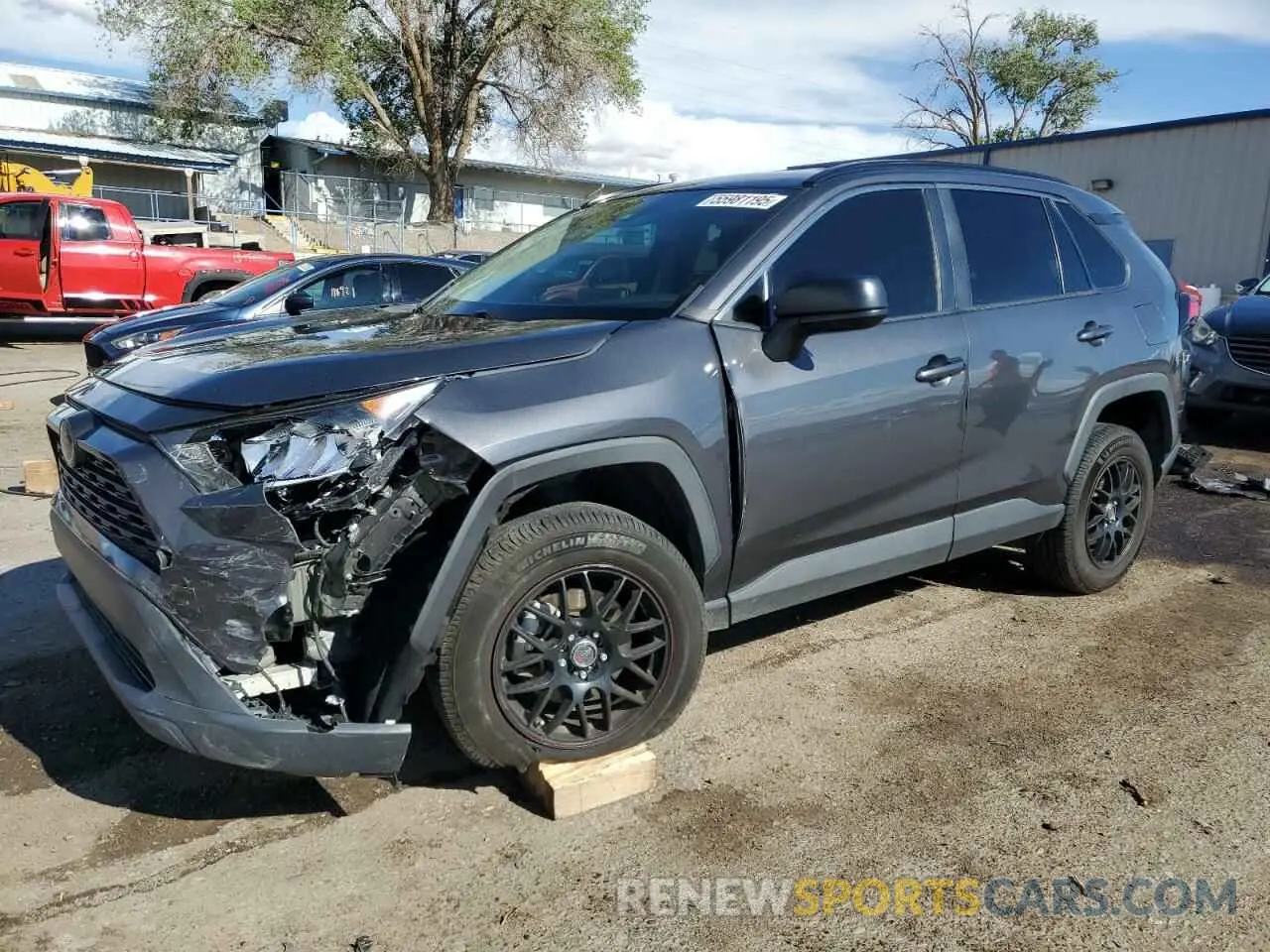1 Photograph of a damaged car 2T3F1RFV8KW063215 TOYOTA RAV4 2019