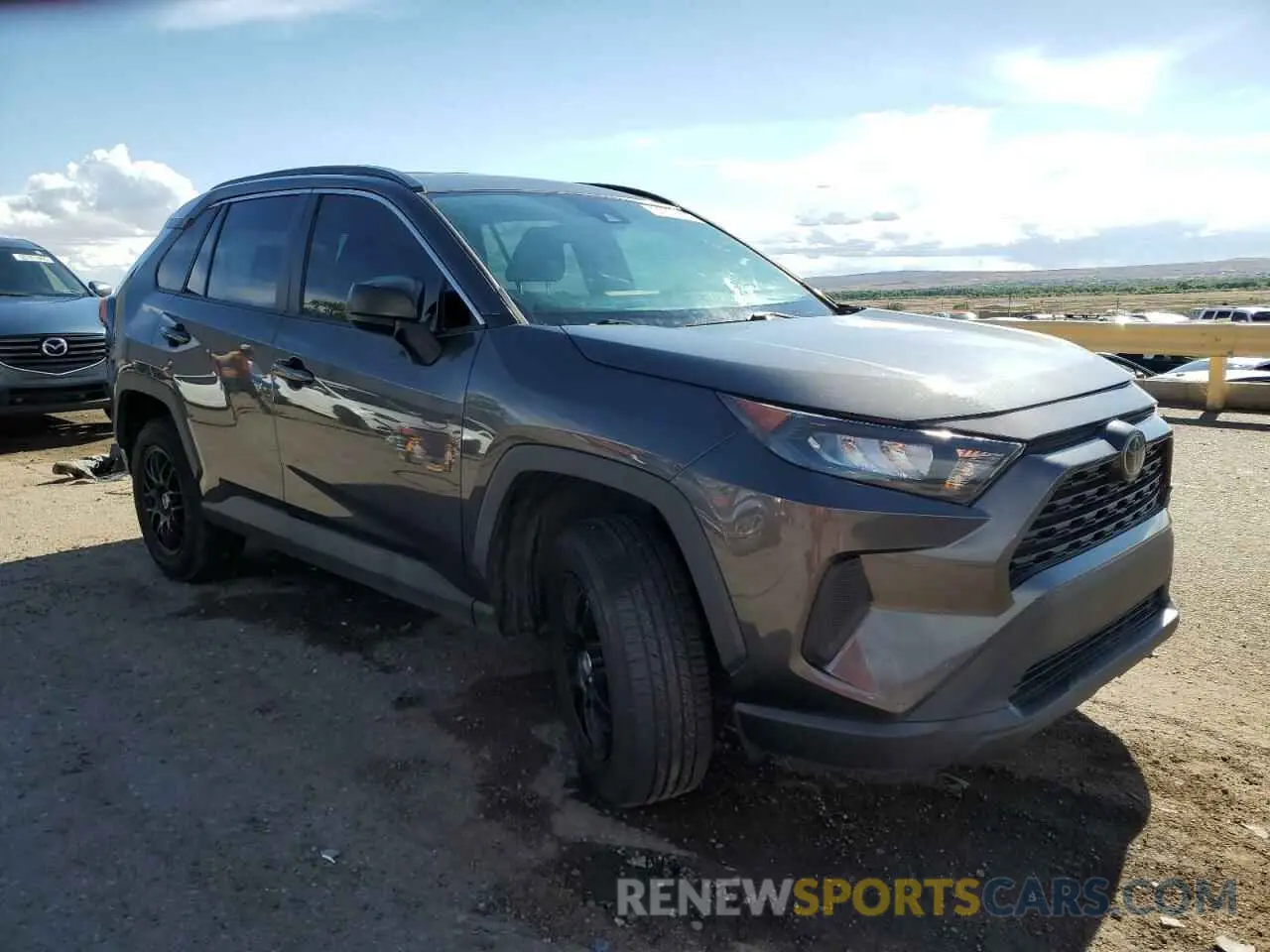 4 Photograph of a damaged car 2T3F1RFV8KW063215 TOYOTA RAV4 2019