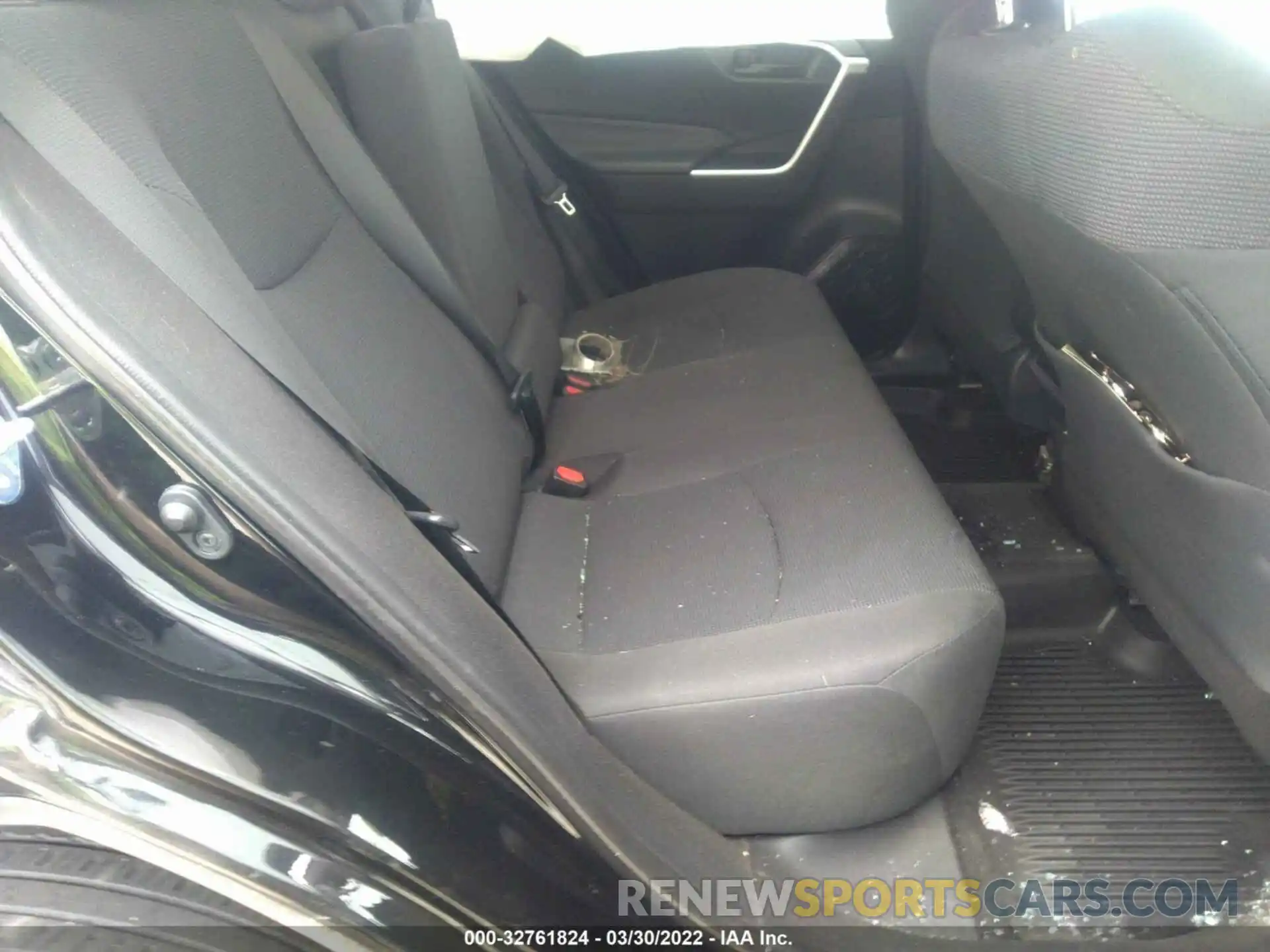 8 Photograph of a damaged car 2T3F1RFV8KW063392 TOYOTA RAV4 2019