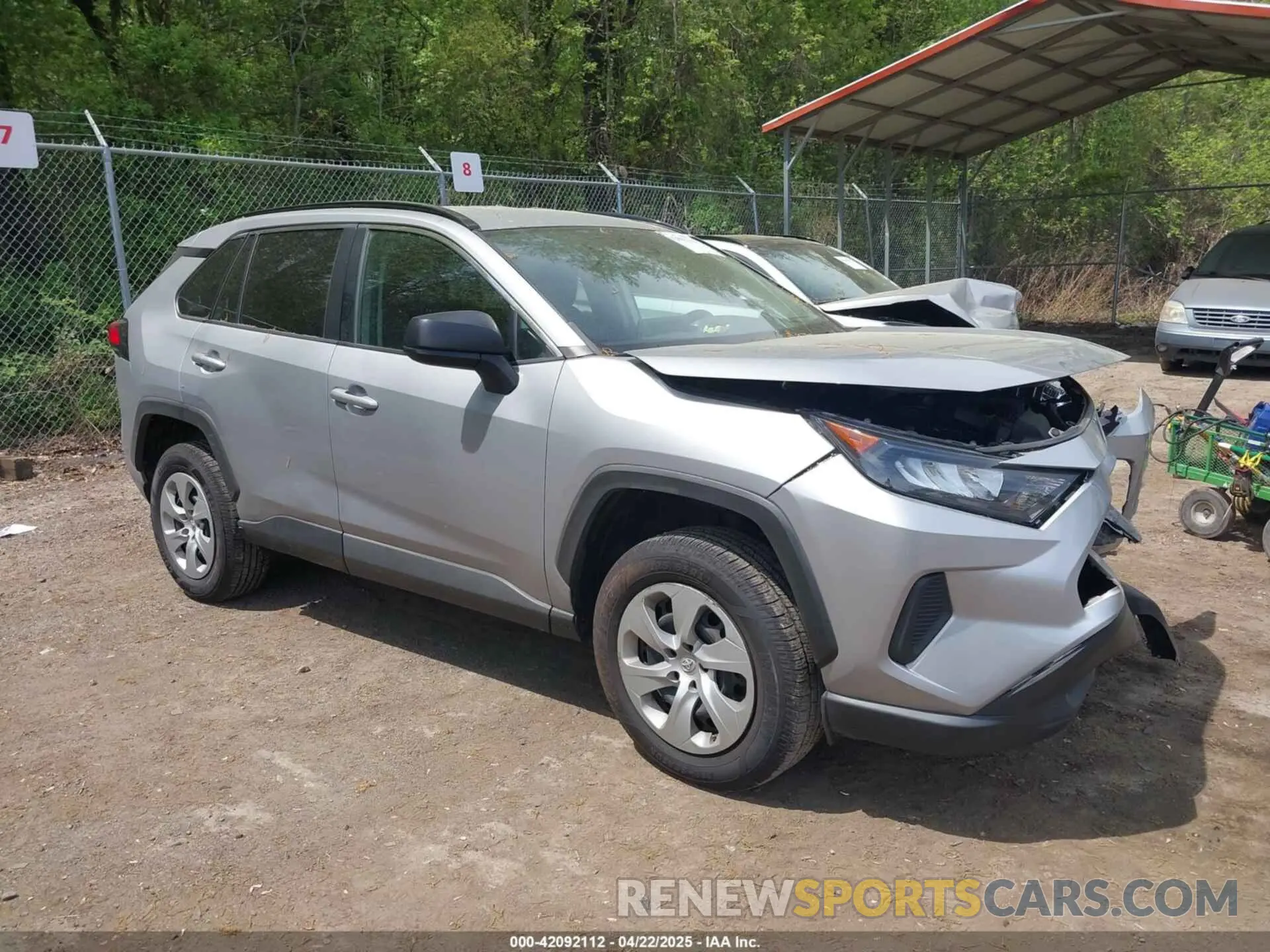 1 Photograph of a damaged car 2T3F1RFV8KW068379 TOYOTA RAV4 2019