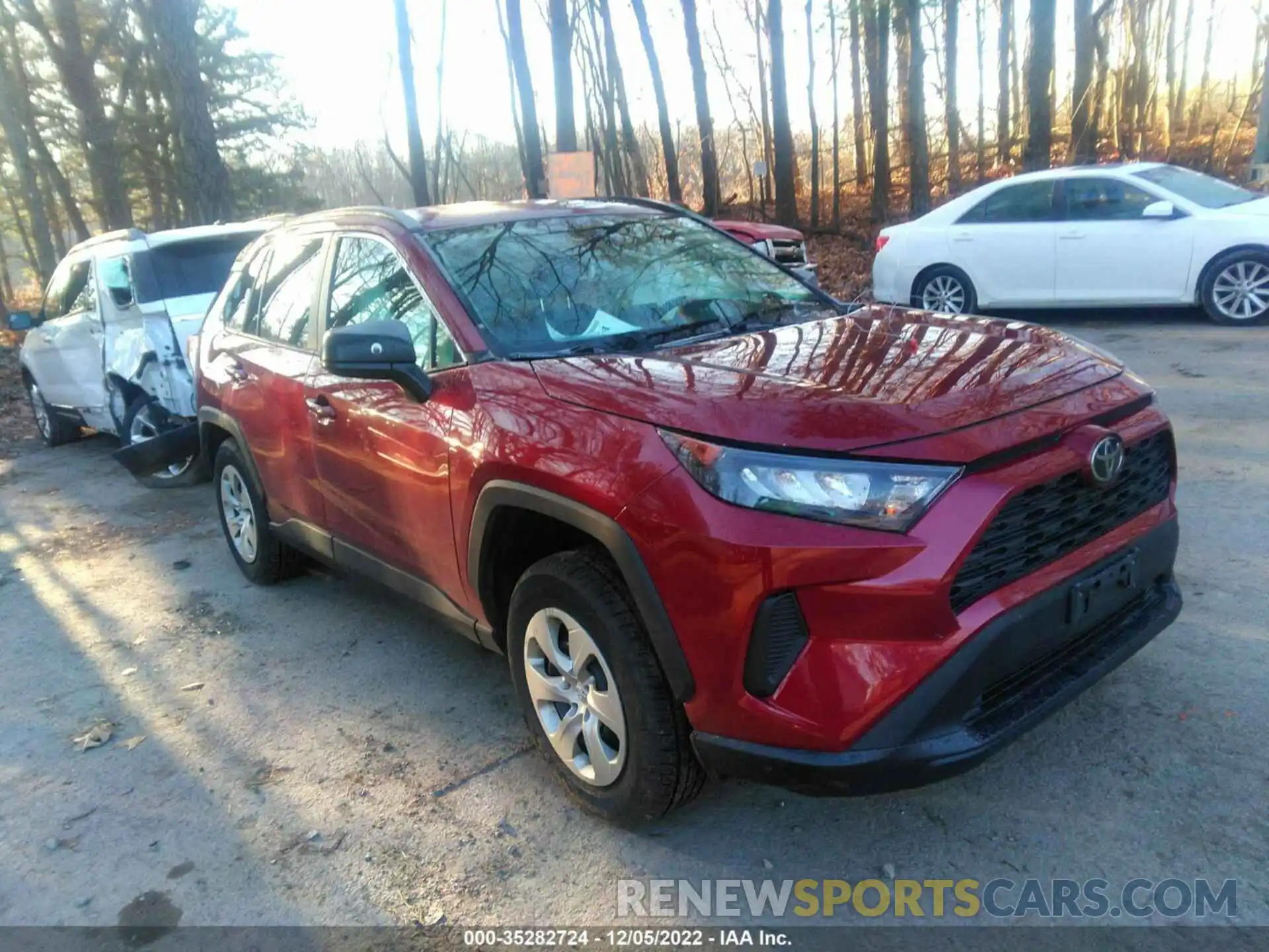 1 Photograph of a damaged car 2T3F1RFV9KC017362 TOYOTA RAV4 2019