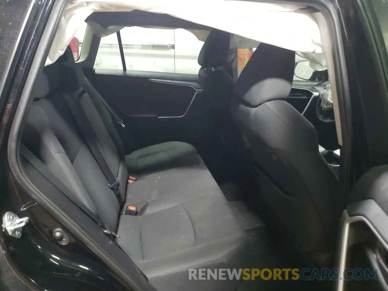 10 Photograph of a damaged car 2T3F1RFV9KW012838 TOYOTA RAV4 2019