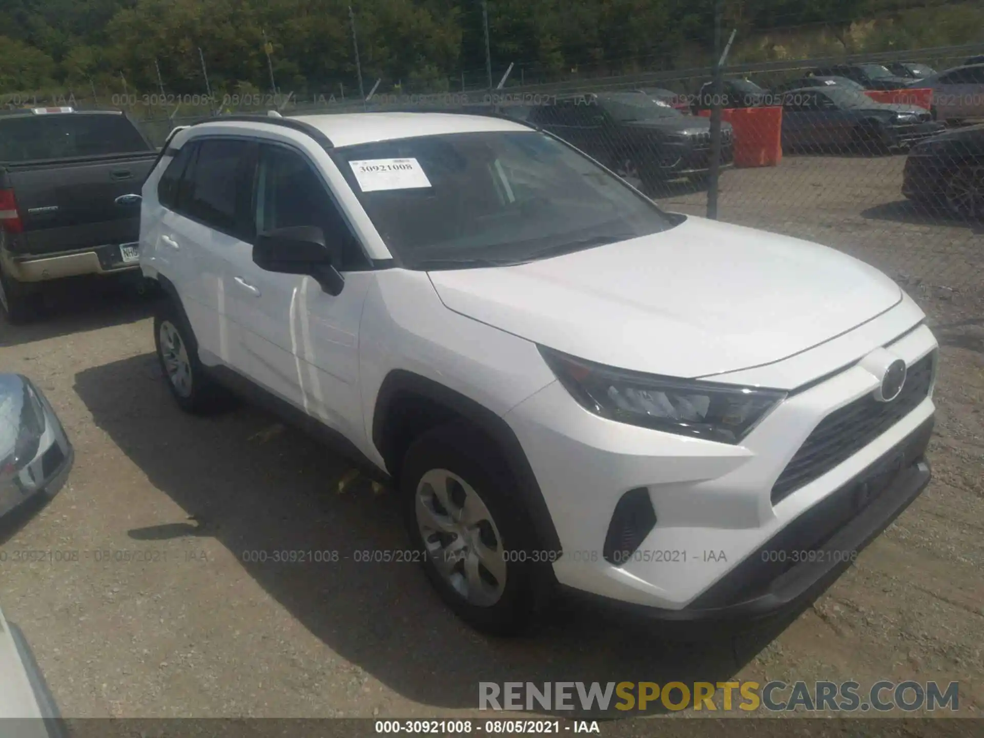 1 Photograph of a damaged car 2T3F1RFV9KW023483 TOYOTA RAV4 2019