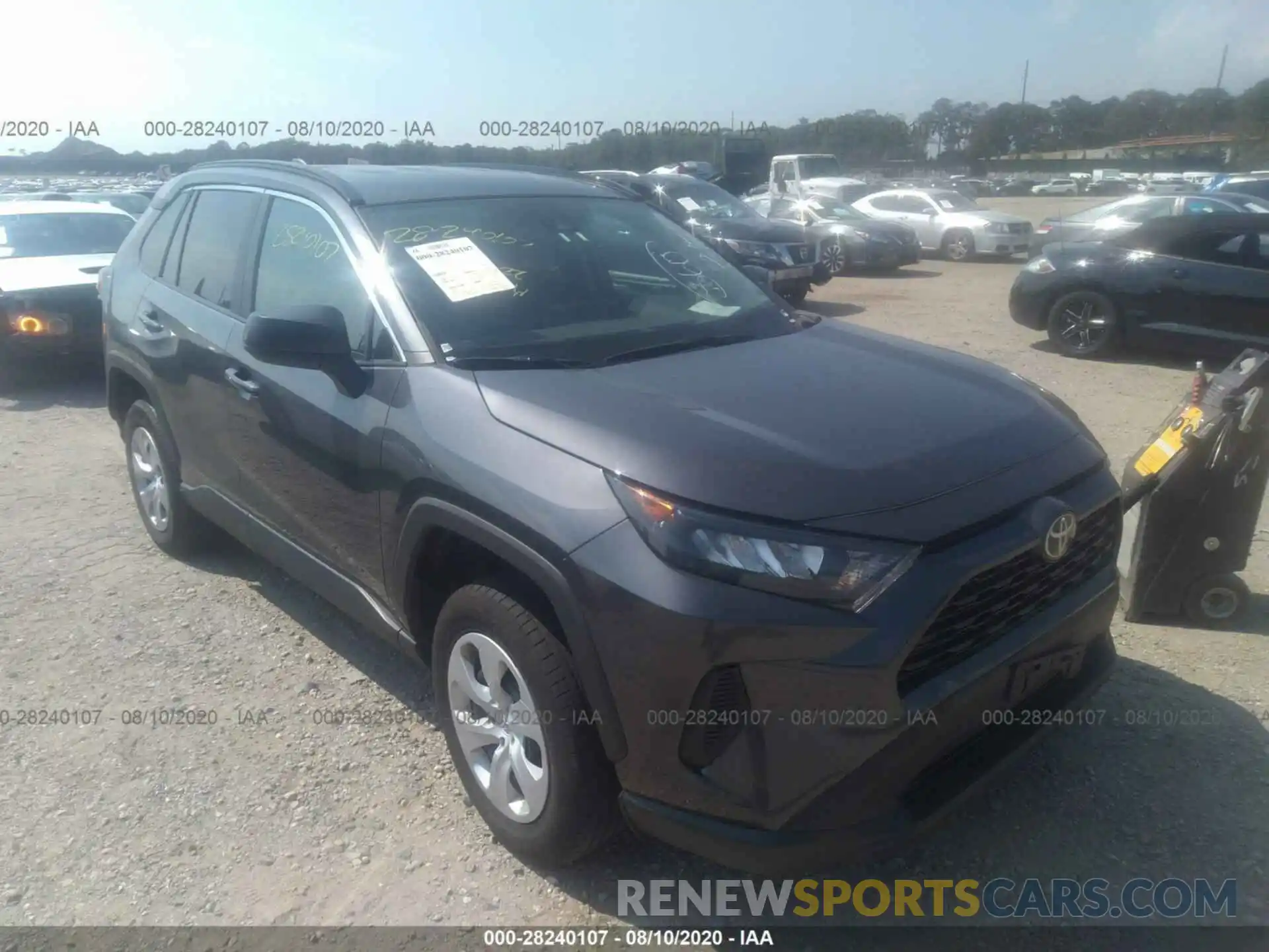 1 Photograph of a damaged car 2T3F1RFV9KW029428 TOYOTA RAV4 2019