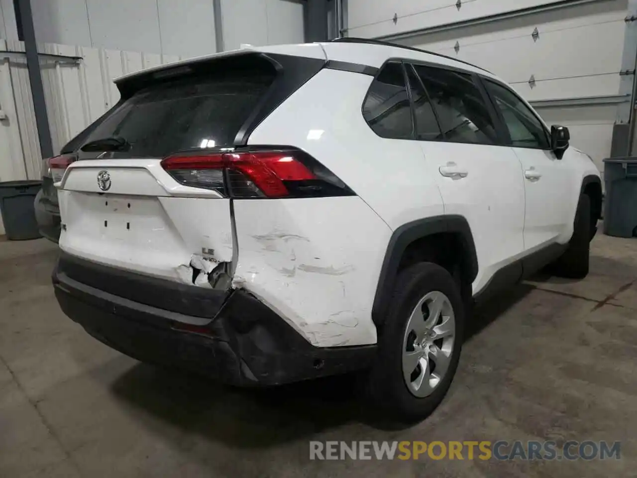 4 Photograph of a damaged car 2T3F1RFV9KW030109 TOYOTA RAV4 2019