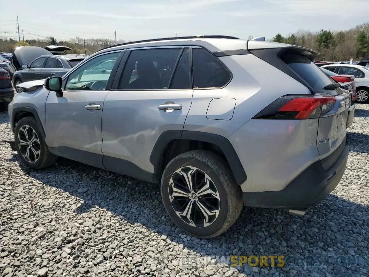 2 Photograph of a damaged car 2T3F1RFV9KW040333 TOYOTA RAV4 2019