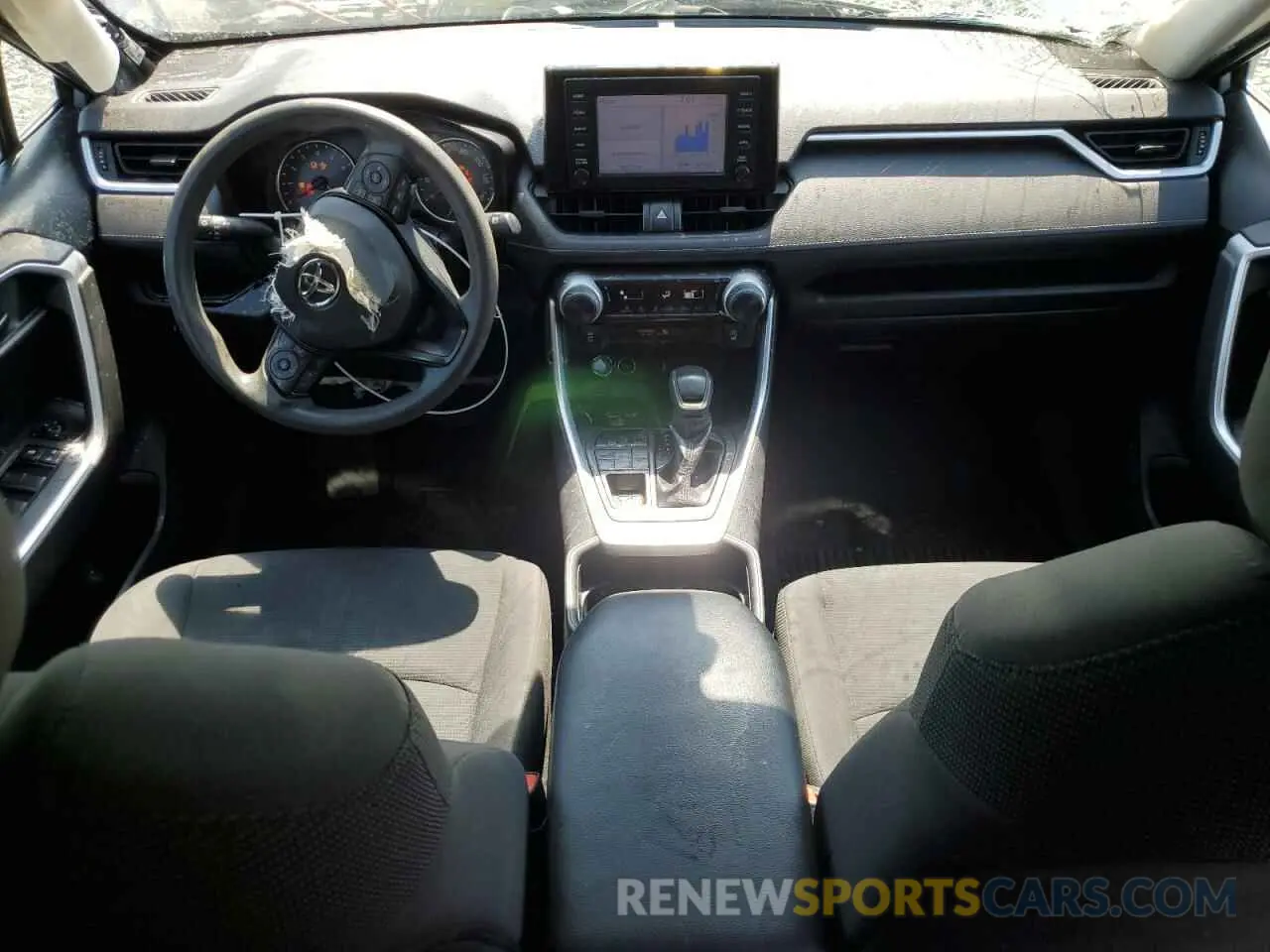 8 Photograph of a damaged car 2T3F1RFV9KW040333 TOYOTA RAV4 2019