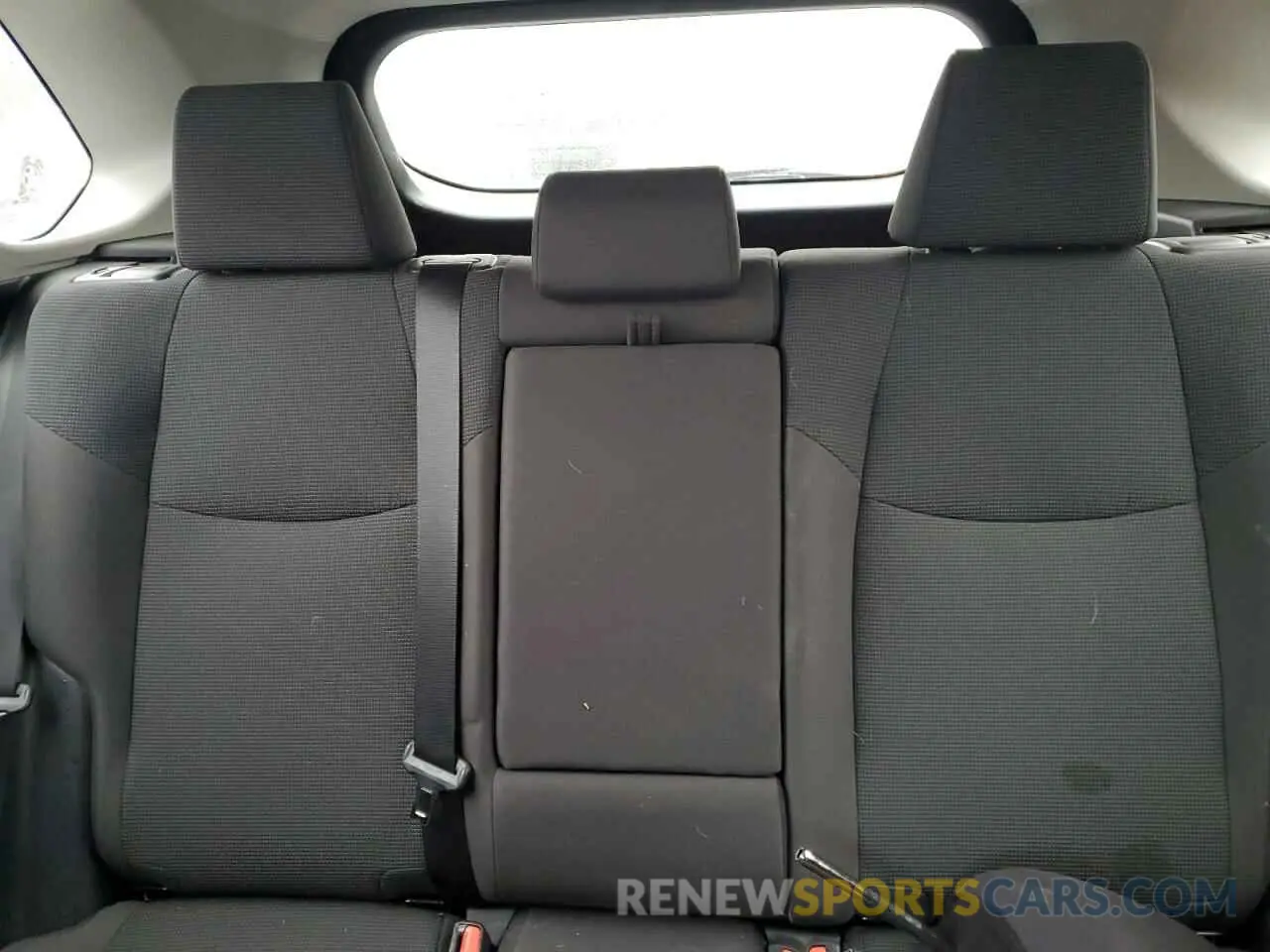 10 Photograph of a damaged car 2T3F1RFV9KW044589 TOYOTA RAV4 2019