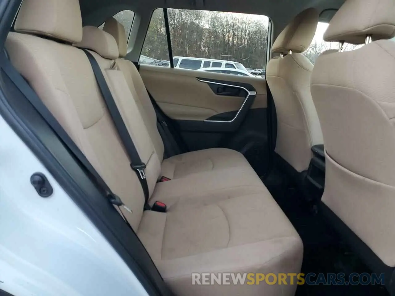 11 Photograph of a damaged car 2T3F1RFV9KW051588 TOYOTA RAV4 2019