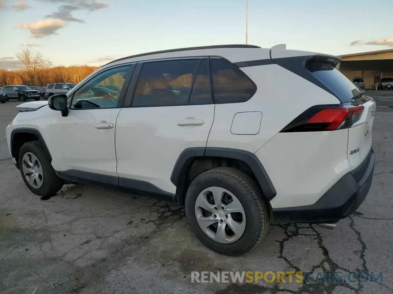 2 Photograph of a damaged car 2T3F1RFV9KW051588 TOYOTA RAV4 2019