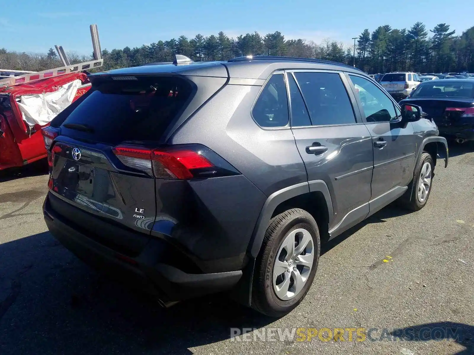 4 Photograph of a damaged car 2T3F1RFV9KW052529 TOYOTA RAV4 2019