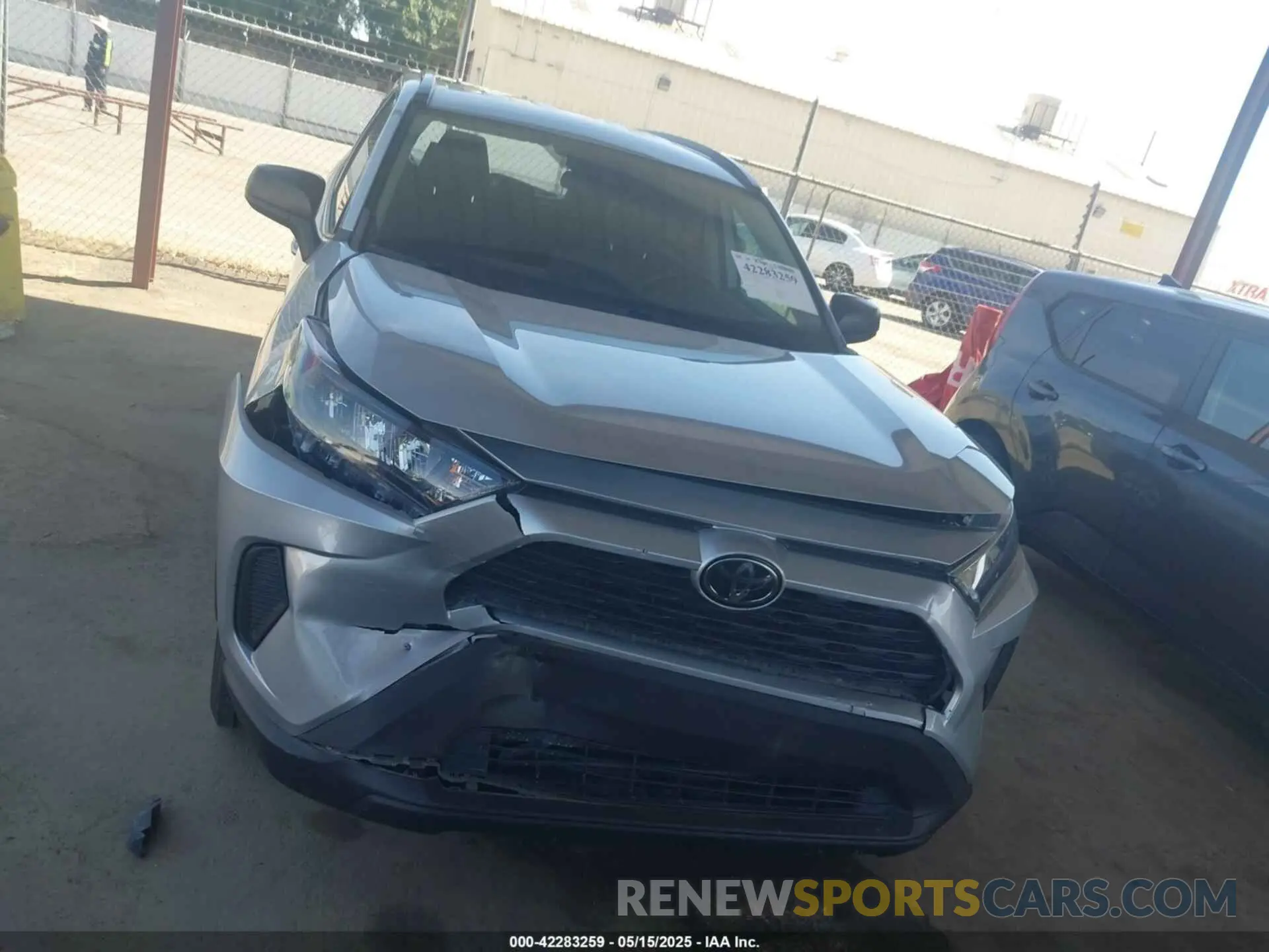 12 Photograph of a damaged car 2T3F1RFV9KW060016 TOYOTA RAV4 2019