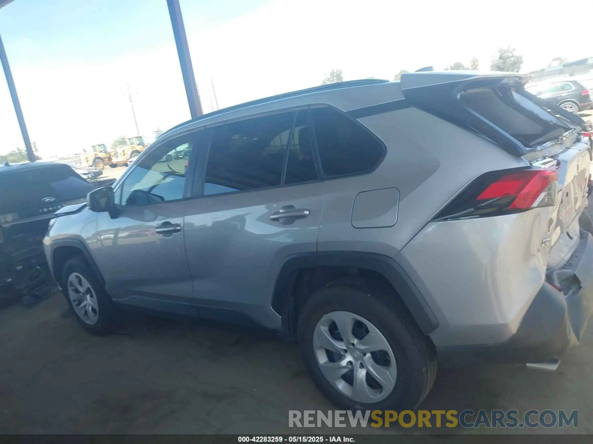 14 Photograph of a damaged car 2T3F1RFV9KW060016 TOYOTA RAV4 2019