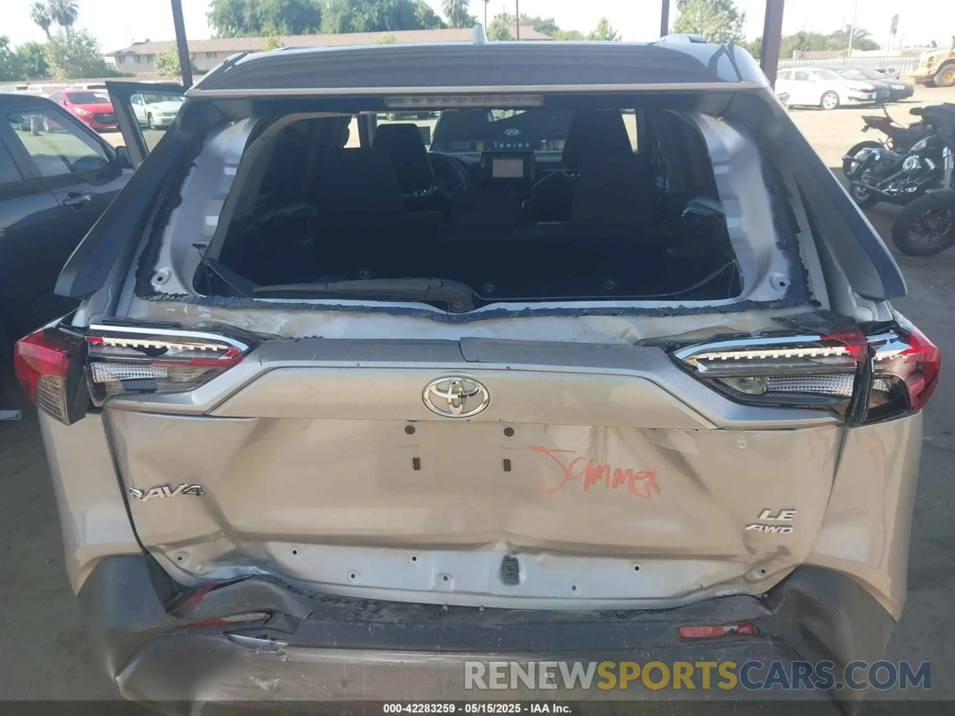 6 Photograph of a damaged car 2T3F1RFV9KW060016 TOYOTA RAV4 2019