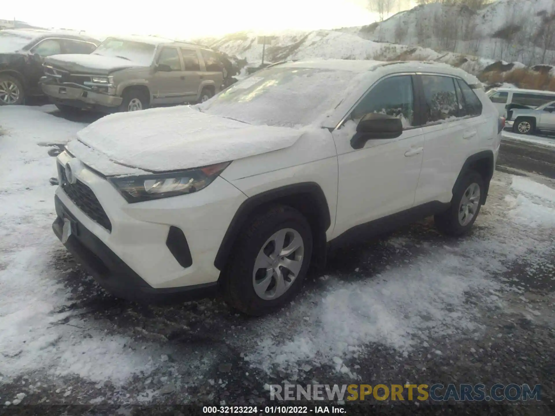 2 Photograph of a damaged car 2T3F1RFV9KW065622 TOYOTA RAV4 2019