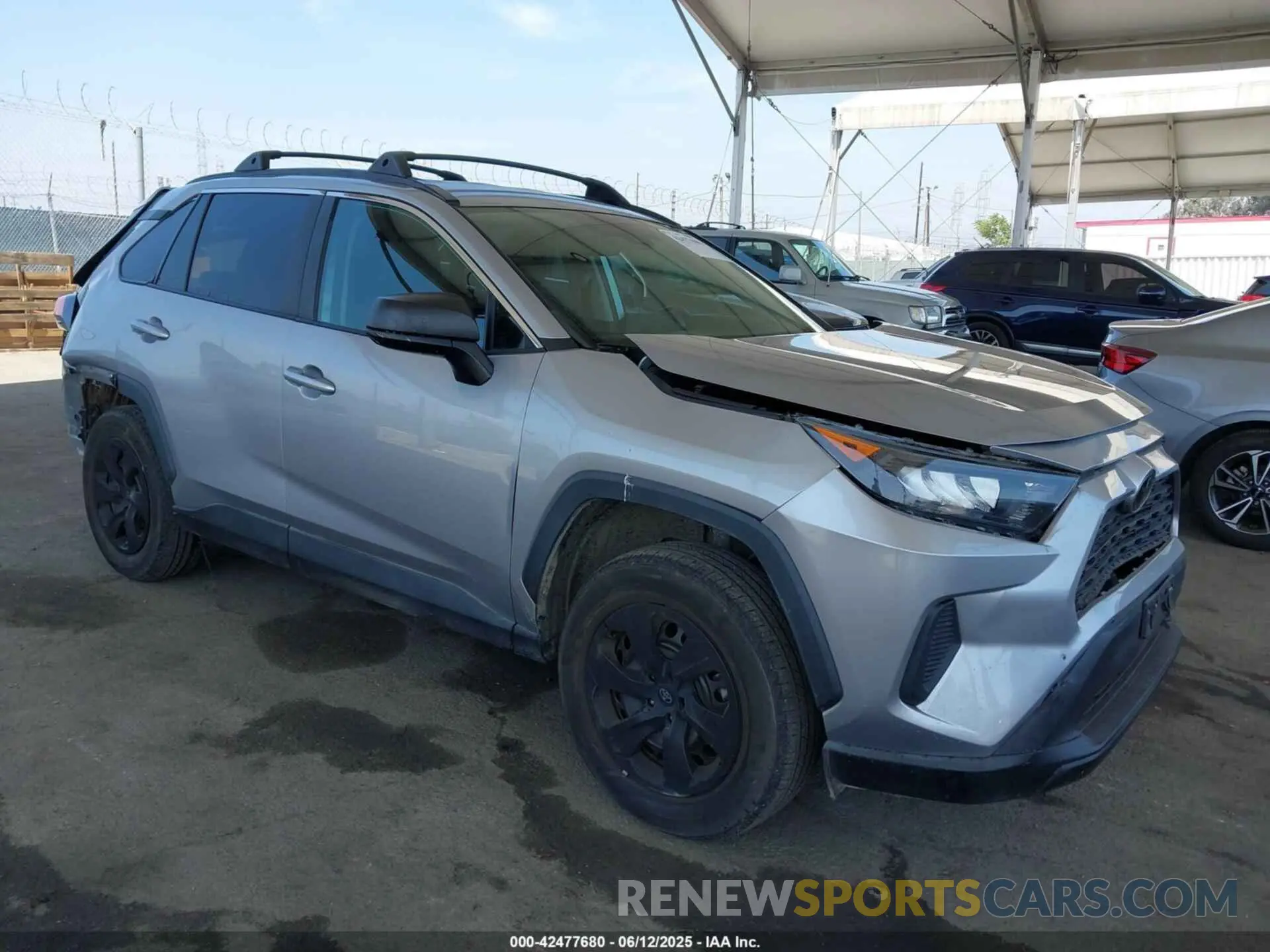 1 Photograph of a damaged car 2T3F1RFVXKC018357 TOYOTA RAV4 2019