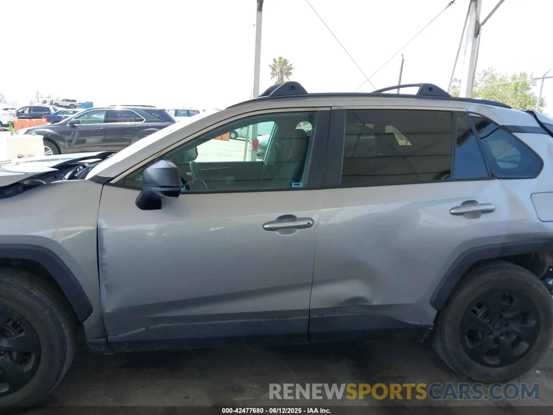 15 Photograph of a damaged car 2T3F1RFVXKC018357 TOYOTA RAV4 2019