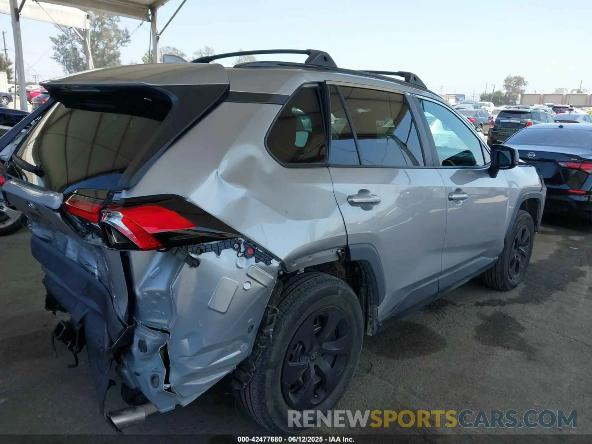 4 Photograph of a damaged car 2T3F1RFVXKC018357 TOYOTA RAV4 2019