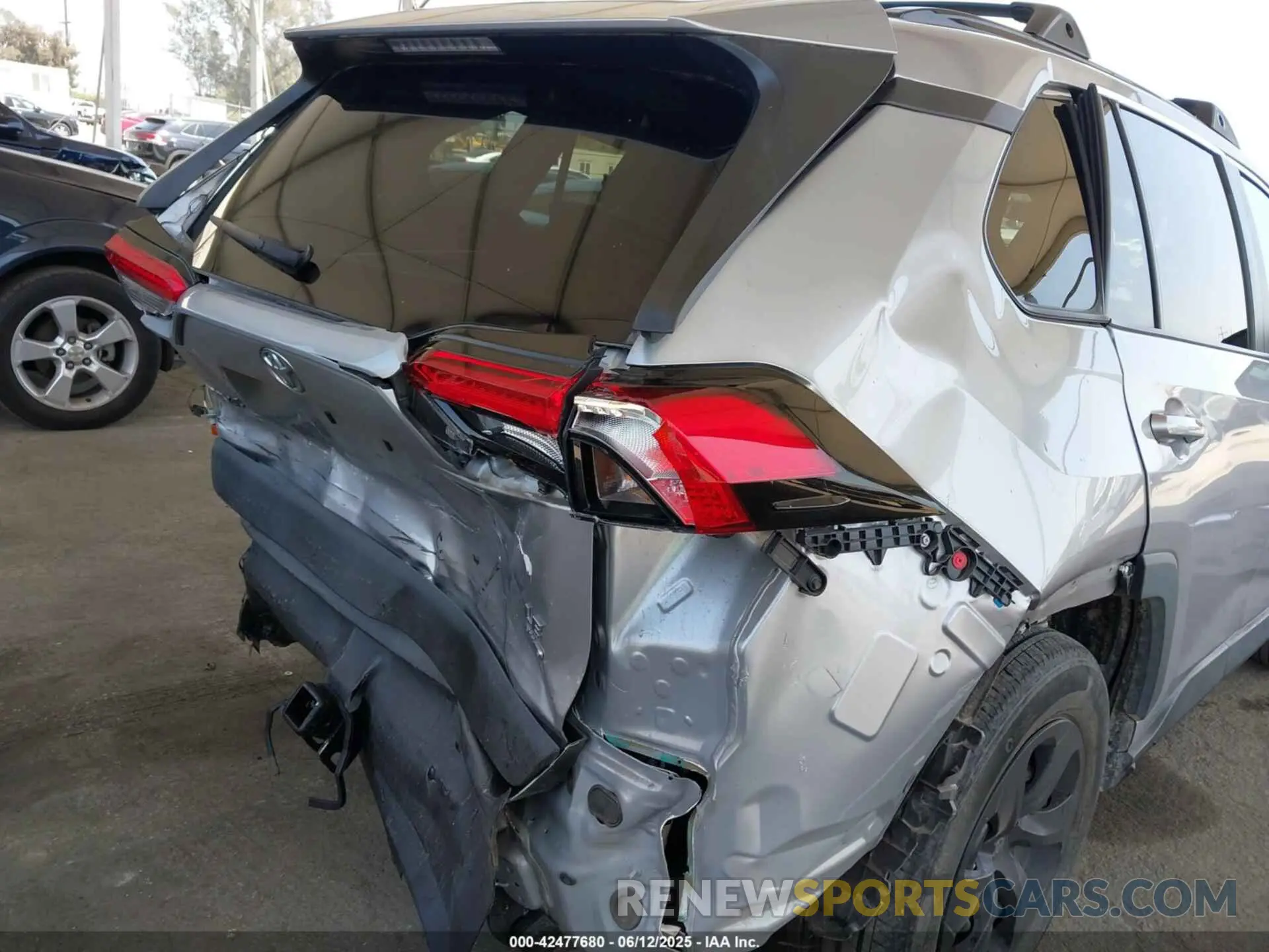 6 Photograph of a damaged car 2T3F1RFVXKC018357 TOYOTA RAV4 2019